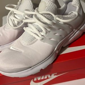 Nike Presto sneakers. Worn once. Size 7Y.
